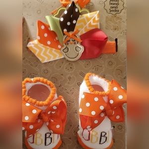 ⭐️Baby booties & headband